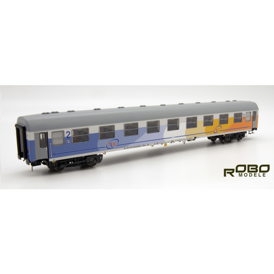 ROBO 203101 ,  wagon osobowy 1/2 TLK Kraków  z oświetleniem wnętrza , Skala H0